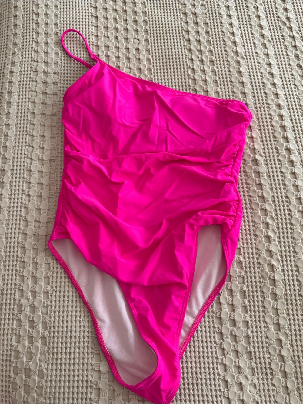 Women's Hot Pink One-Shoulder One-Piece Swimsuit